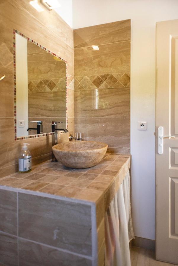 Bed and Breakfast Les Manaux En Provence Roquevaire Exterior foto