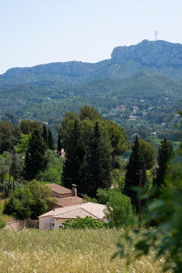 Bed and Breakfast Les Manaux En Provence Roquevaire Exterior foto